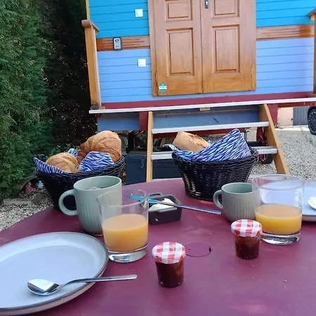 Holiday home Le Temps D'une Pause: Beaujolais-view Retreat With Ev Charging